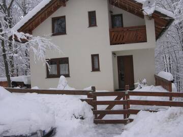 Фото номера Дом с 3 спальнями Дома для отпуска Casa de vacanta Mogosa г. Бая-Сприе 52