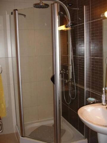 Фото номера Двухместный номер с 1 кроватью Отель Hotel Secret Garden г. Бая-Сприе 10